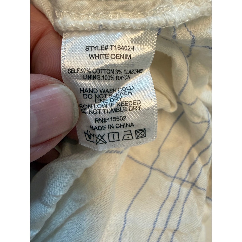 LUSH Women White Blue Plaid Off Shoulder Smocked Blouse Top T16402-I Size M - Picture 3 of 6